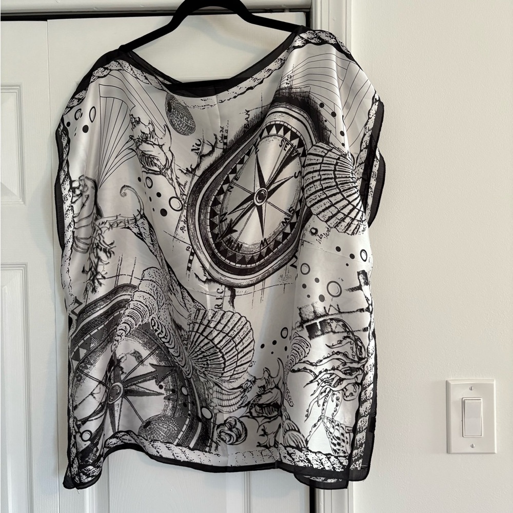 Elegant Black and White Women's Top